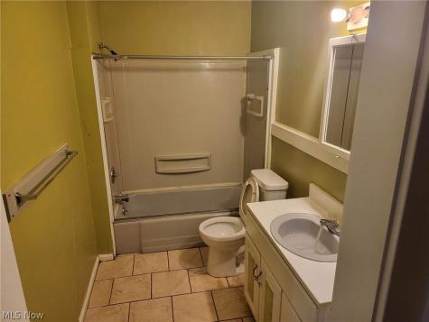 6726 E Worley Avenue Cleveland OH 44105