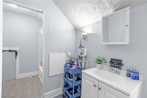 3318 W 30th Street Cleveland OH 44109