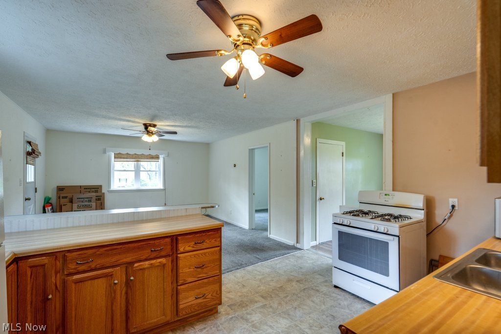 264 Lincoln Avenue Ravenna OH 44266