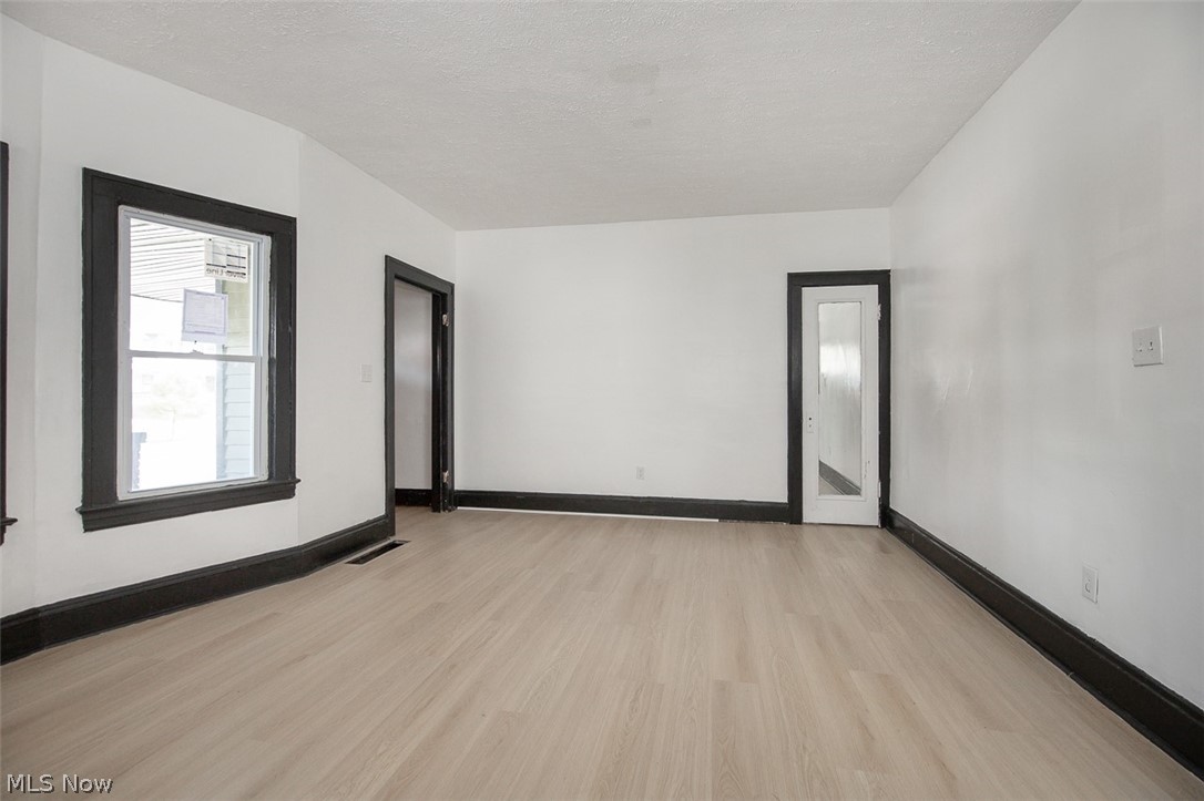3692 E 146th Street Cleveland OH 44120