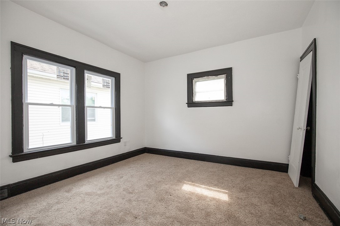 3692 E 146th Street Cleveland OH 44120