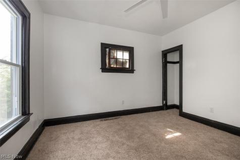 3692 E 146th Street Cleveland OH 44120