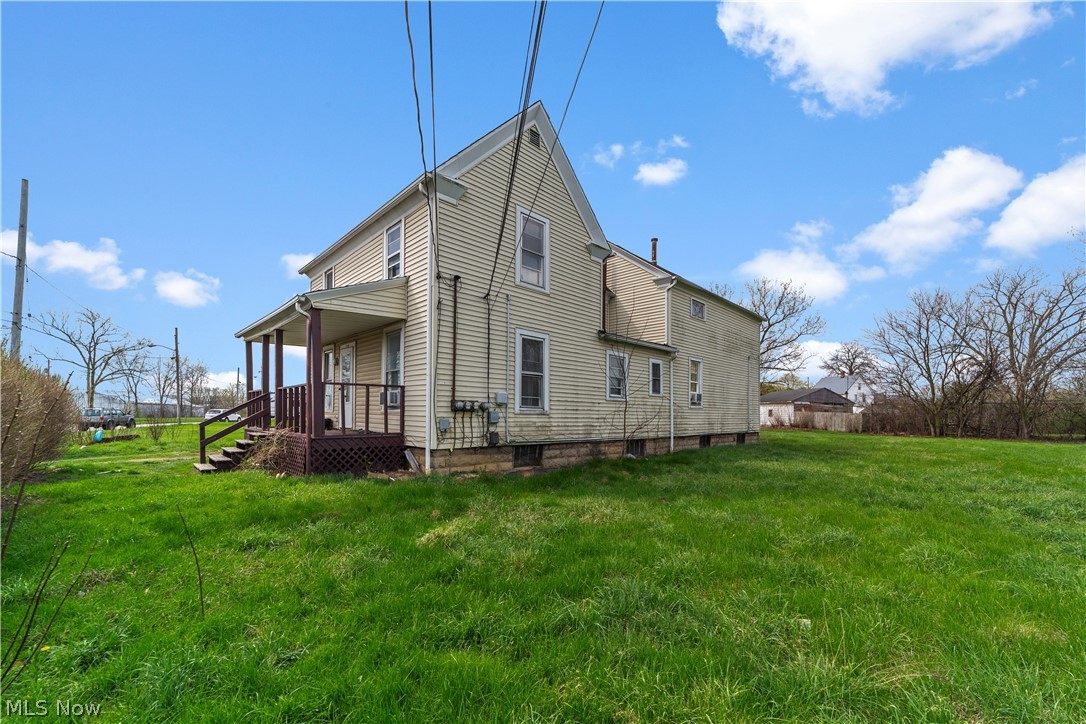 122 Elbe Street Elyria OH 44035