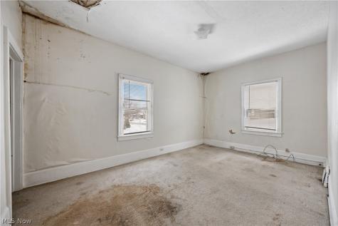 124 Roswell Street Akron OH 44305