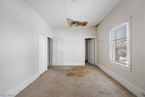 124 Roswell Street Akron OH 44305