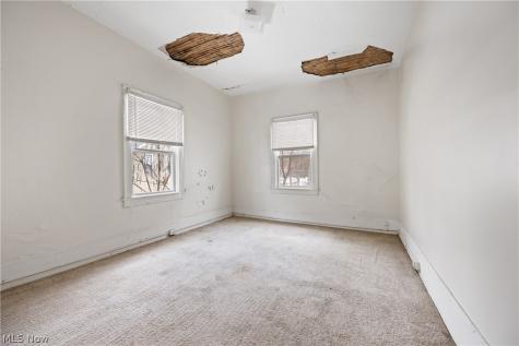 124 Roswell Street Akron OH 44305
