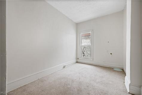 124 Roswell Street Akron OH 44305