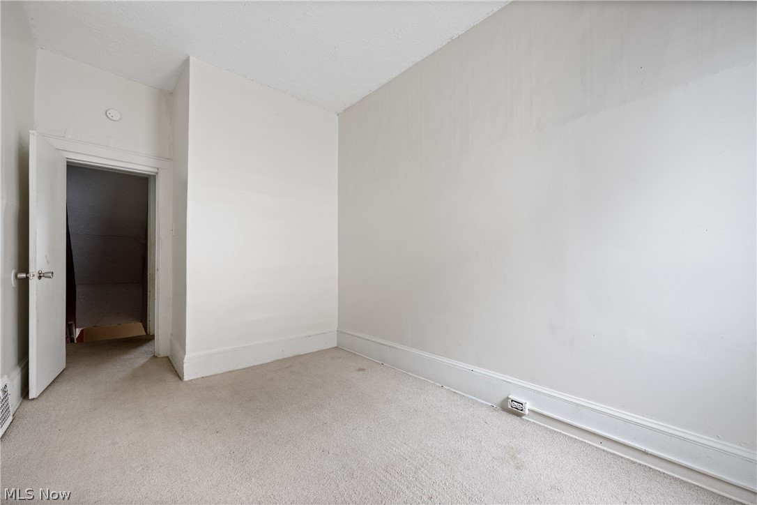 124 Roswell Street Akron OH 44305