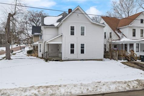 124 Roswell Street Akron OH 44305