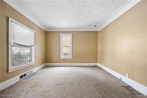 124 Roswell Street Akron OH 44305