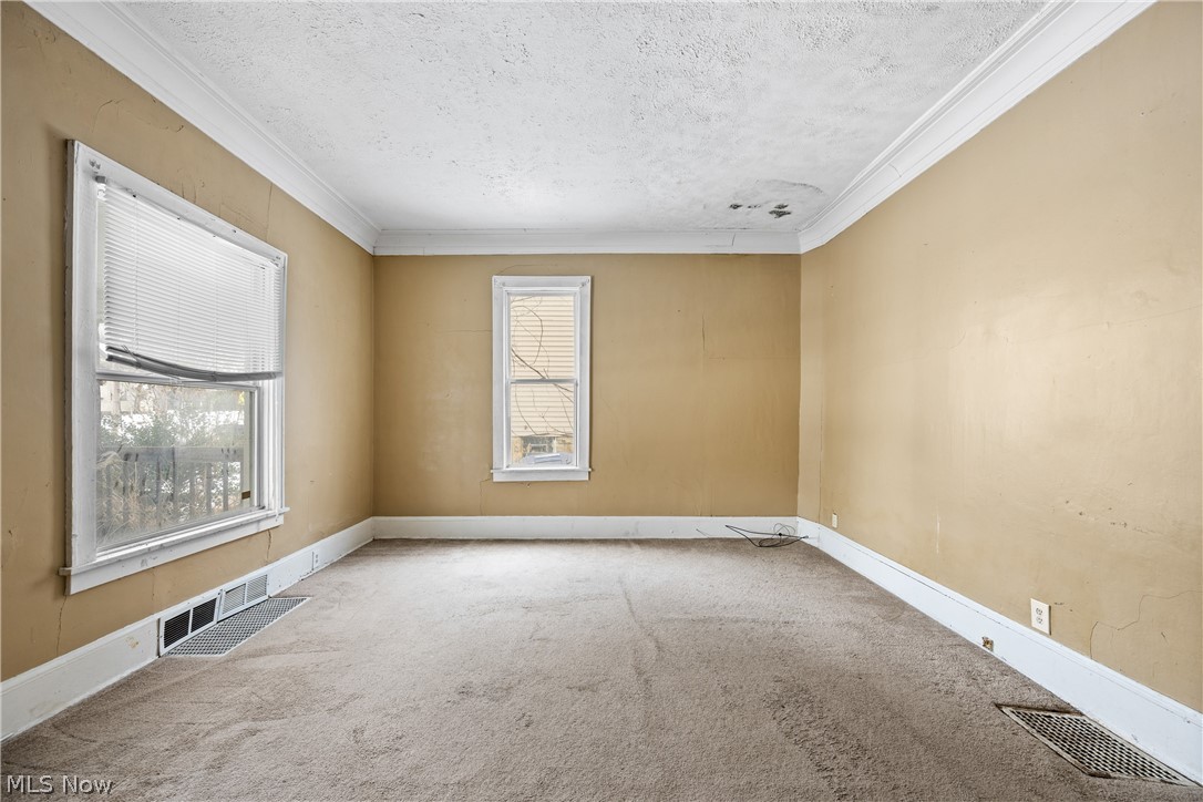 124 Roswell Street Akron OH 44305