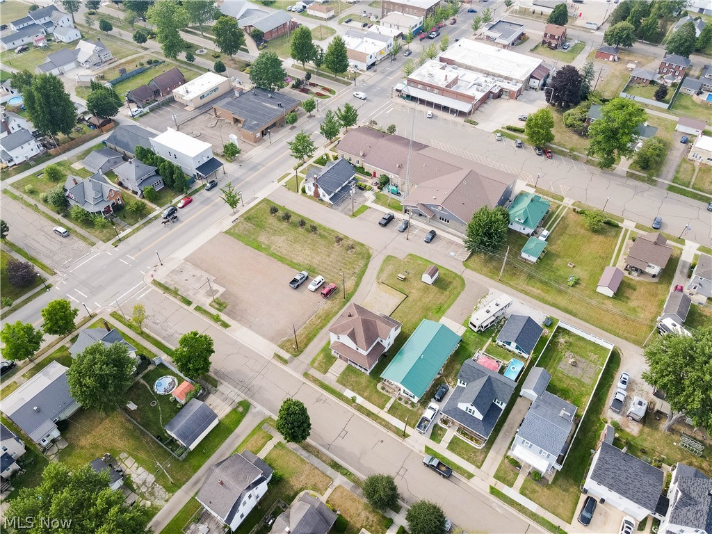 119 4th Street SE Brewster OH 44613