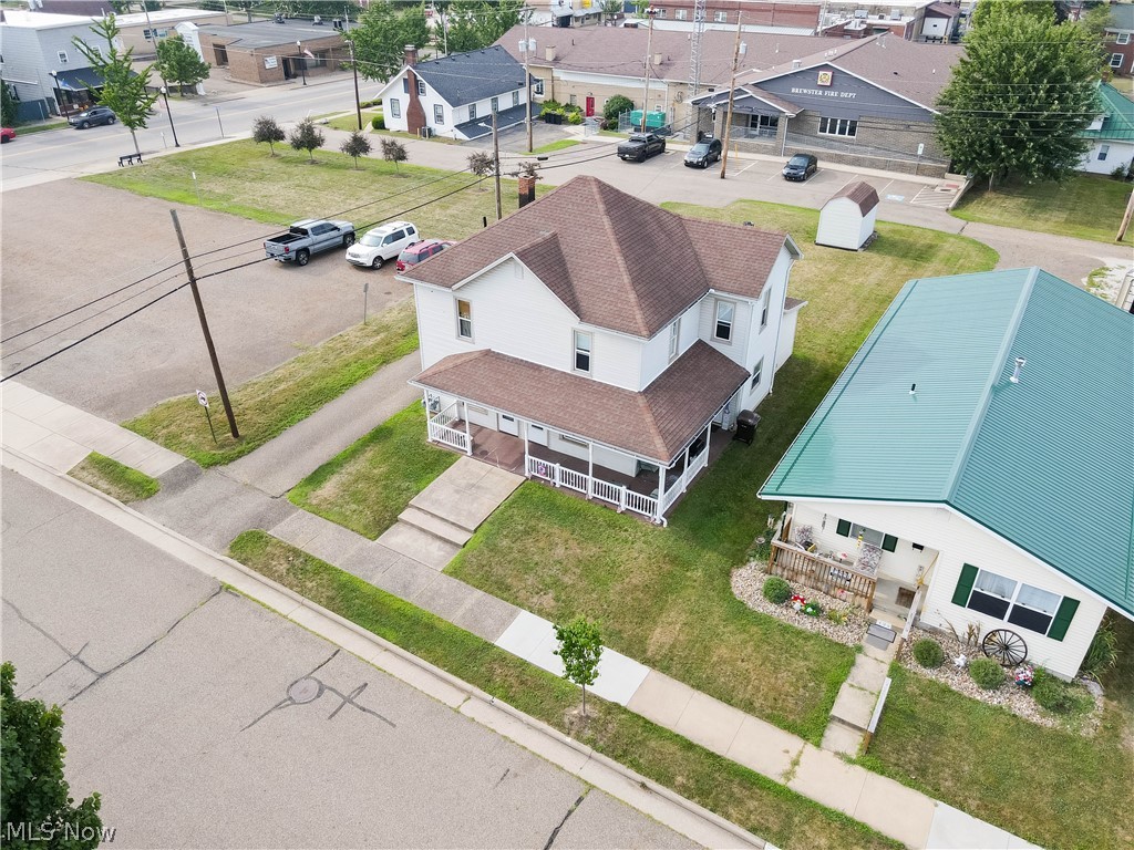 119 4th Street SE Brewster OH 44613
