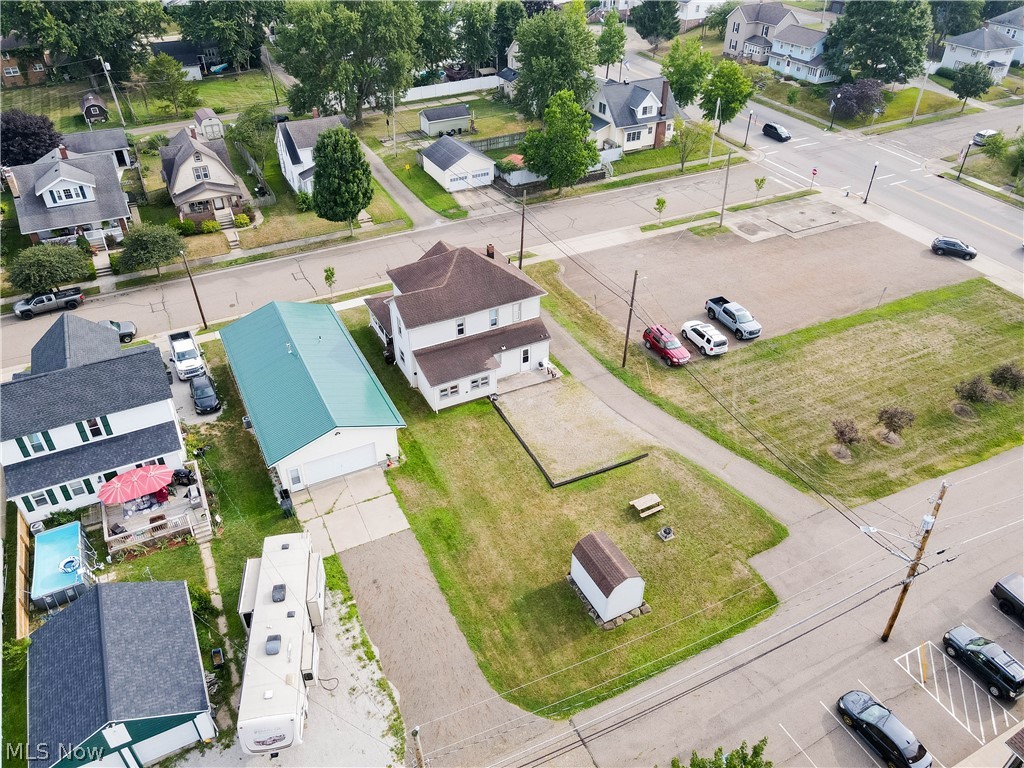 119 4th Street SE Brewster OH 44613