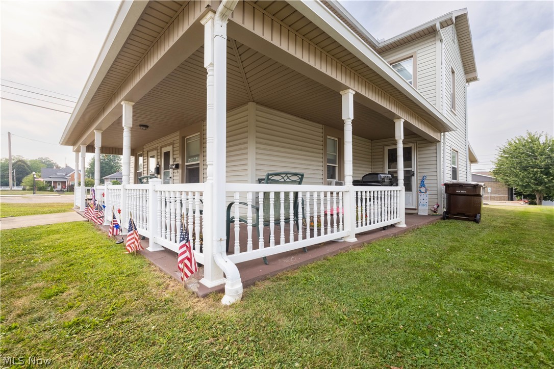 119 4th Street SE Brewster OH 44613