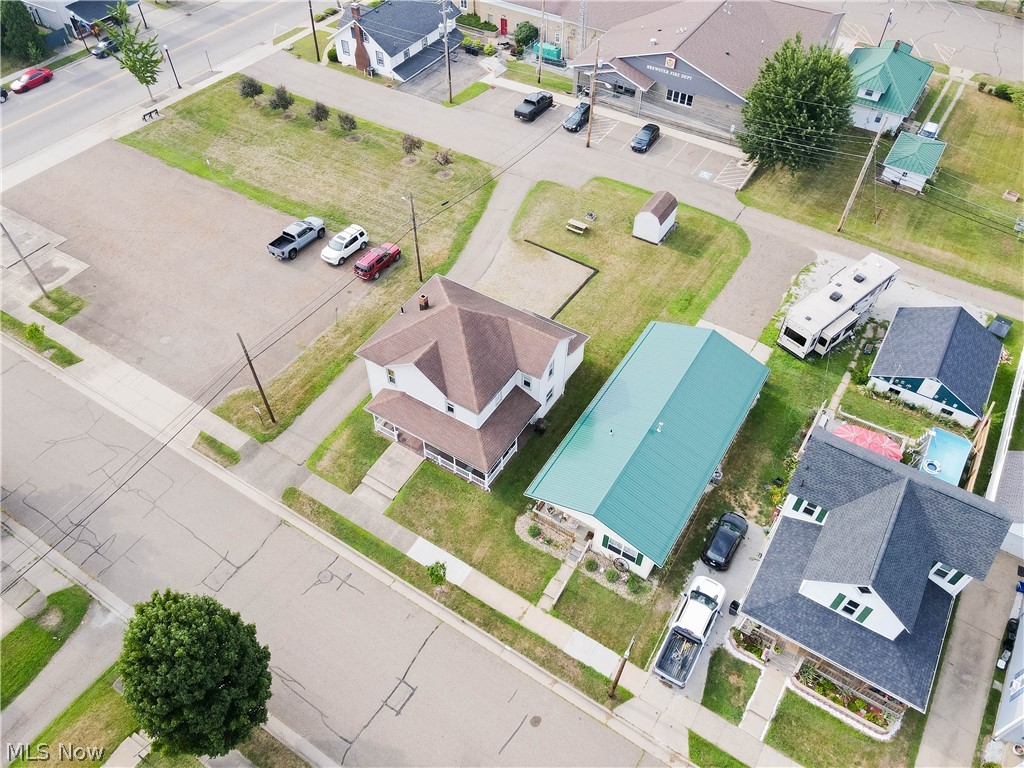 119 4th Street SE Brewster OH 44613