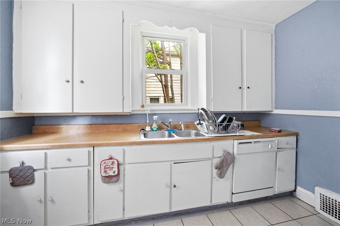 17411 Chagrin Boulevard Shaker Heights OH 44120