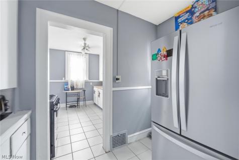17411 Chagrin Boulevard Shaker Heights OH 44120