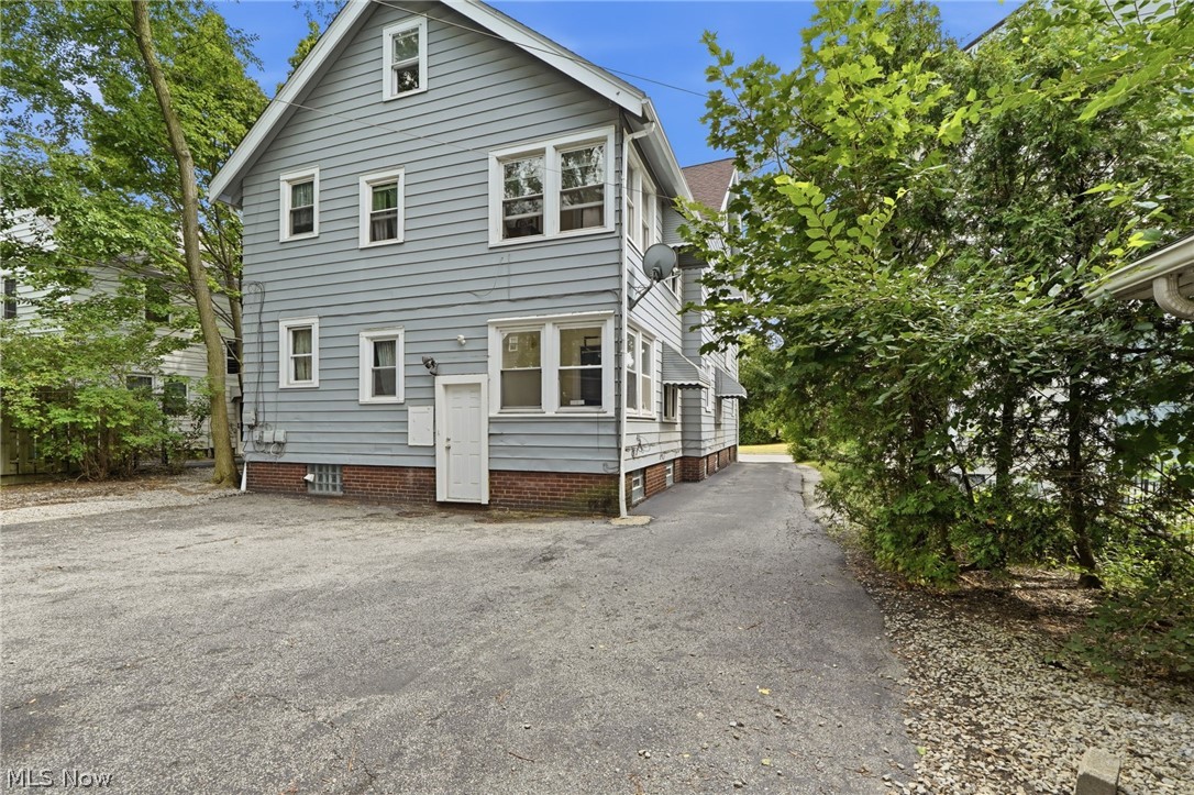 17411 Chagrin Boulevard Shaker Heights OH 44120