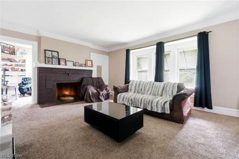 17411 Chagrin Boulevard Shaker Heights OH 44120