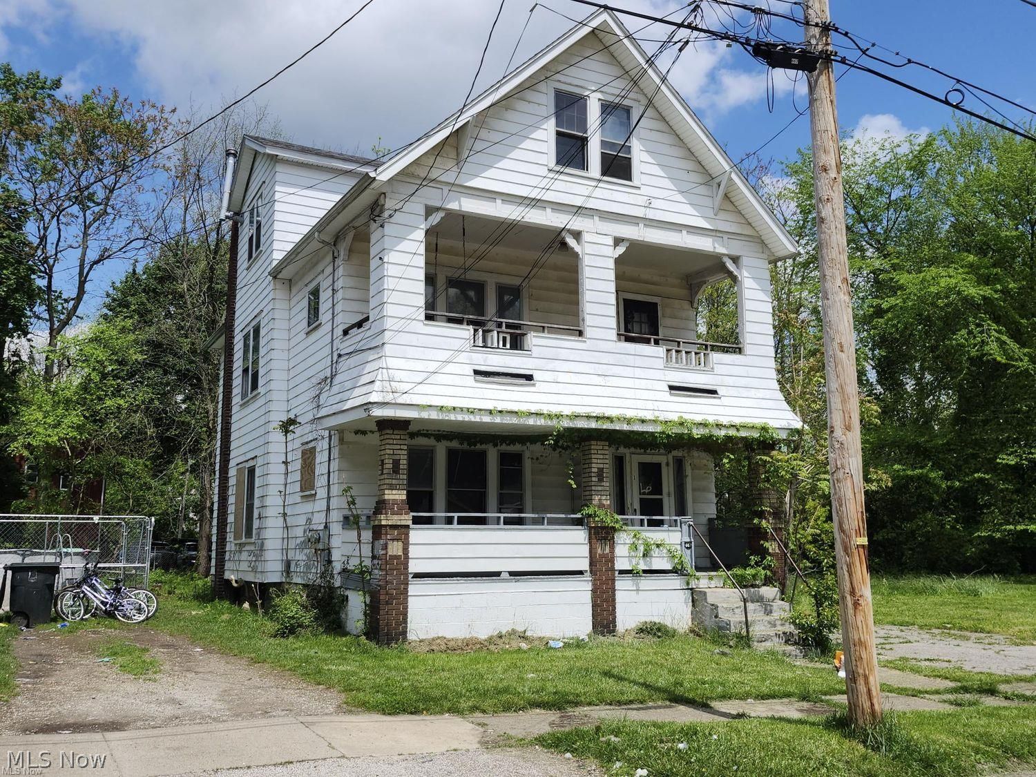 667 Dorothy Avenue Akron OH 44307