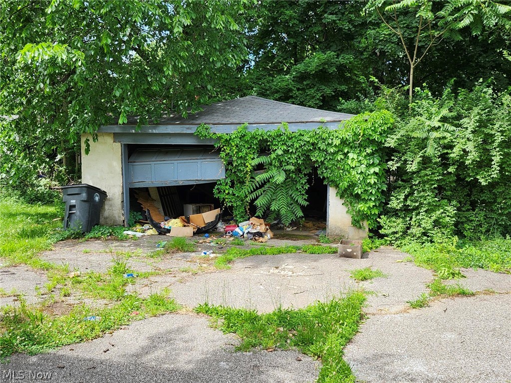 667 Dorothy Avenue Akron OH 44307