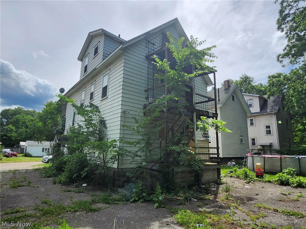 667 Dorothy Avenue Akron OH 44307