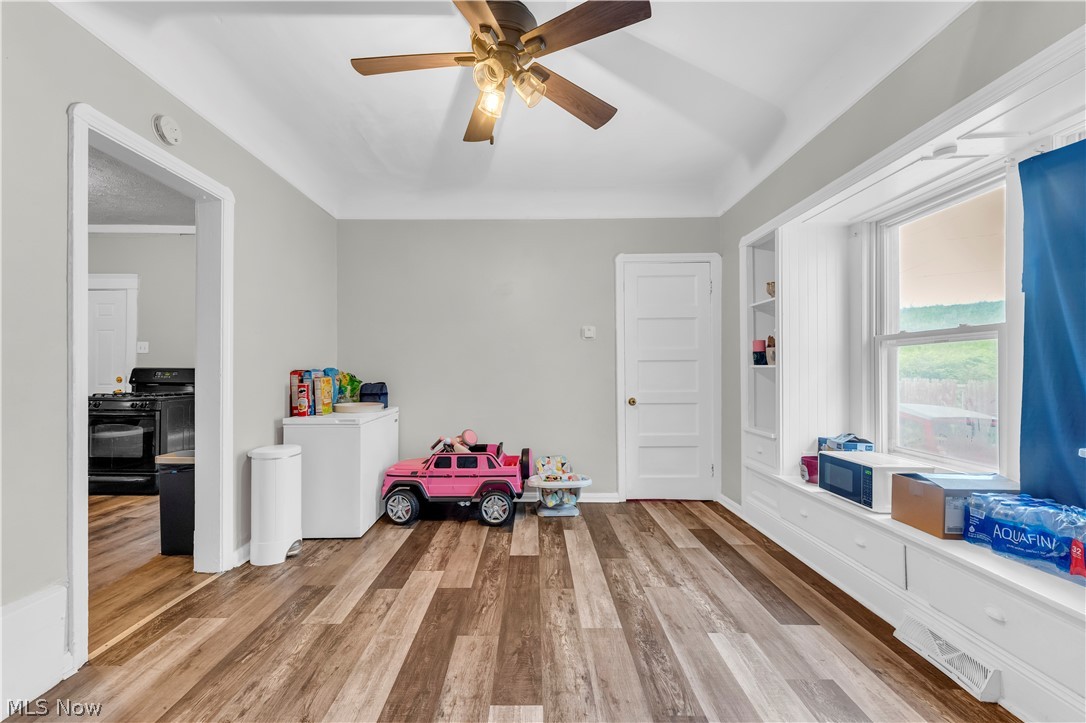 3098 W 101st Street Cleveland OH 44111