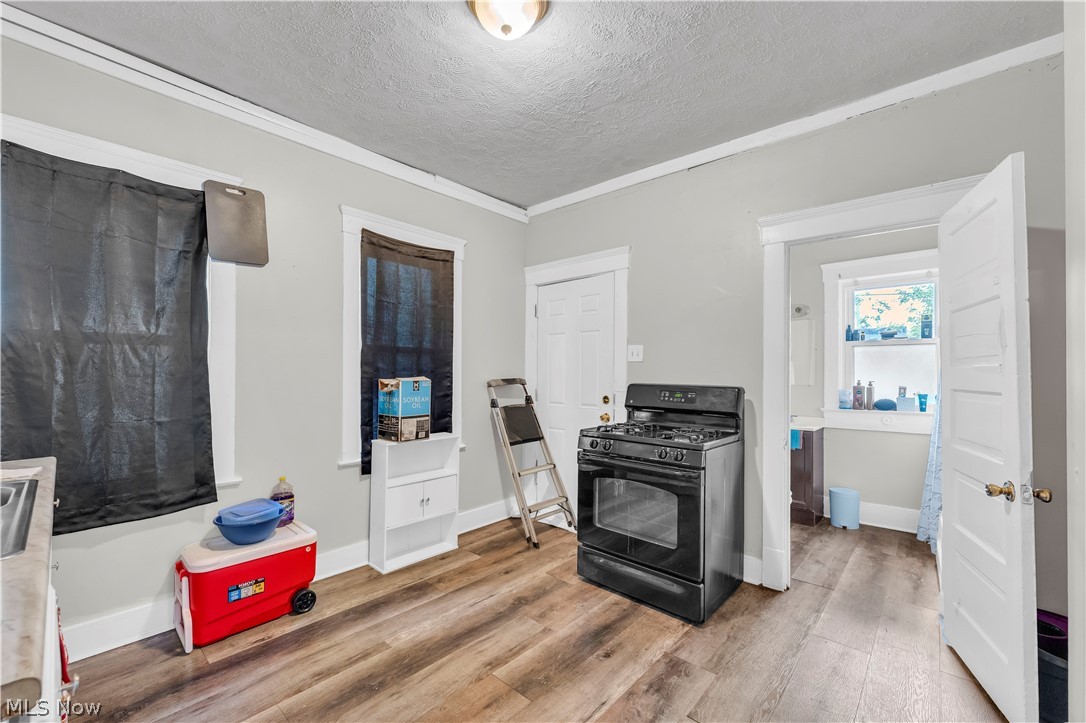 3098 W 101st Street Cleveland OH 44111