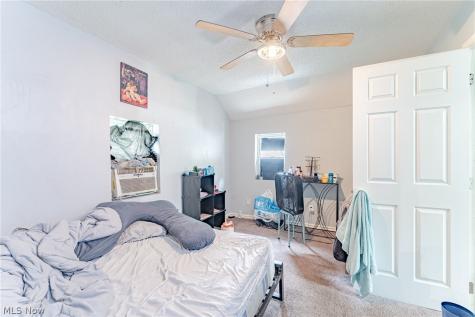 7602 Berry Avenue Cleveland OH 44102