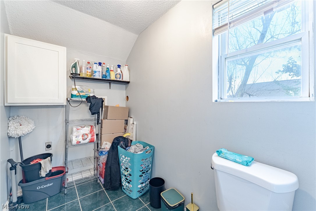 7602 Berry Avenue Cleveland OH 44102