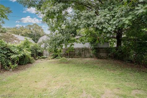 7602 Berry Avenue Cleveland OH 44102
