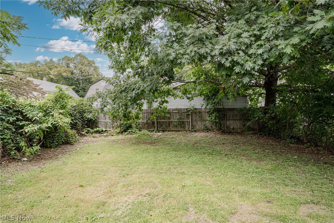 7602 Berry Avenue Cleveland OH 44102