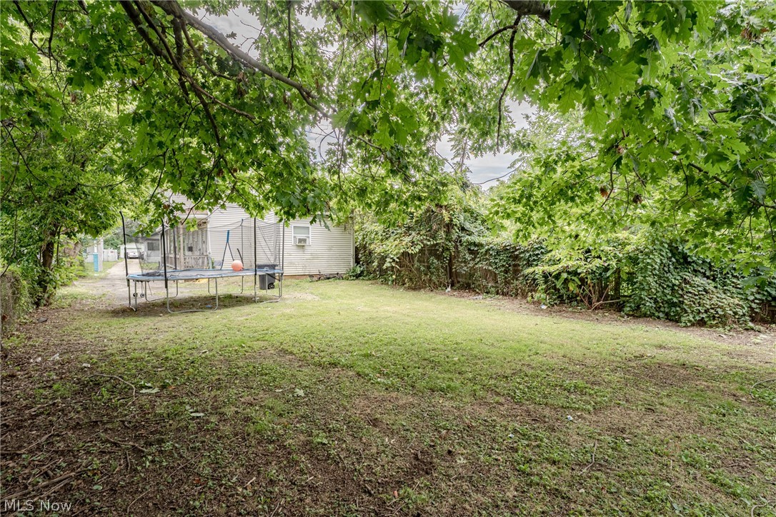 7602 Berry Avenue Cleveland OH 44102