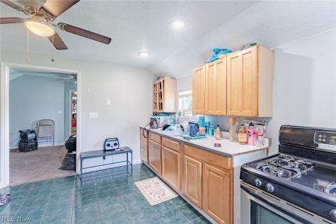 7602 Berry Avenue Cleveland OH 44102