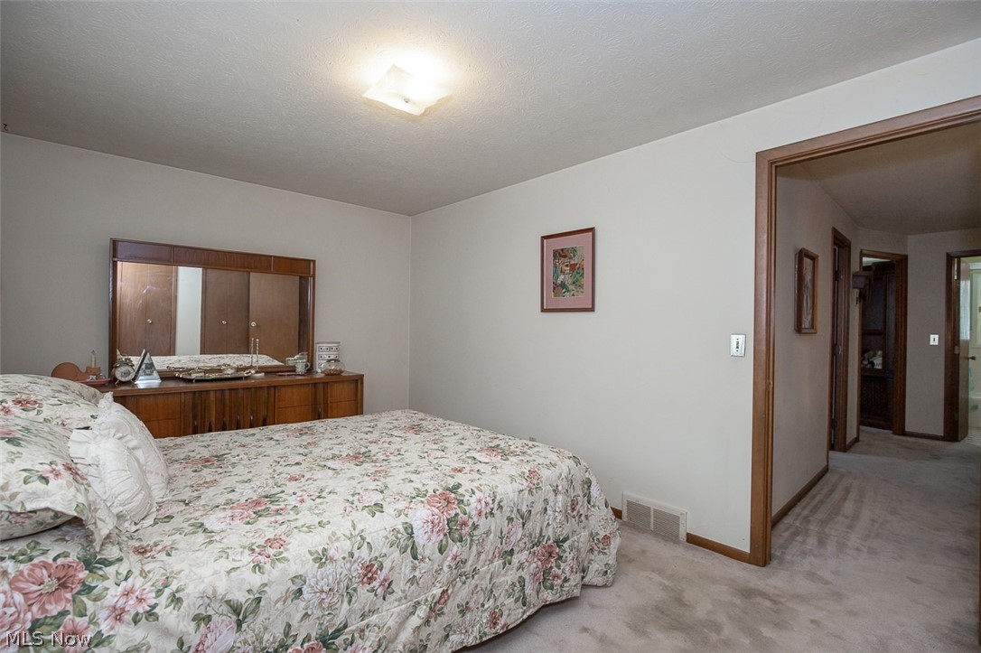 5144 Orchard Park Drive Parma OH 44134