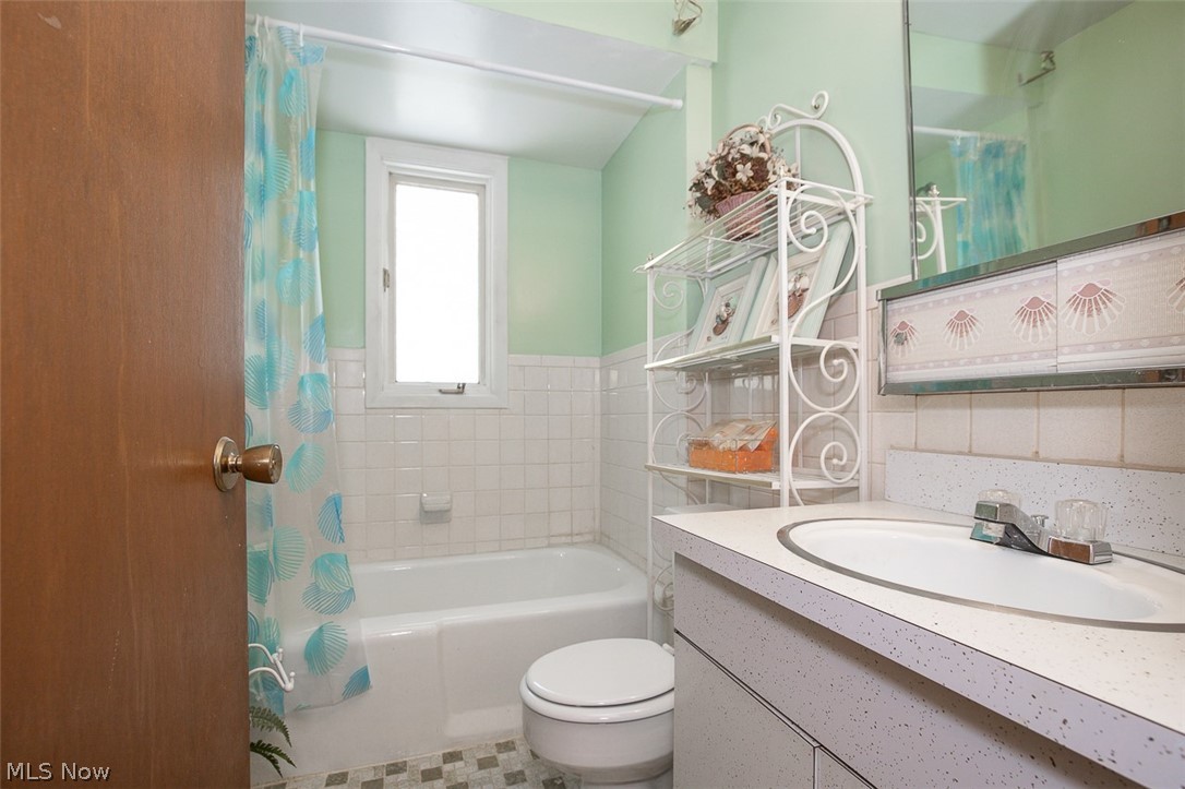 5144 Orchard Park Drive Parma OH 44134