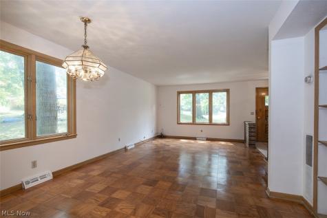 5144 Orchard Park Drive Parma OH 44134