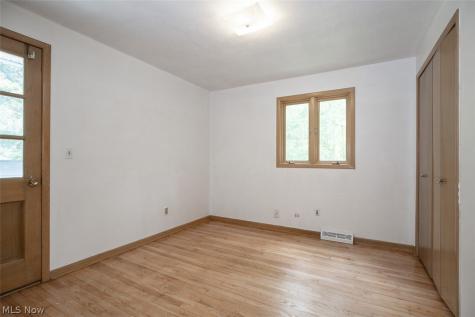 5144 Orchard Park Drive Parma OH 44134