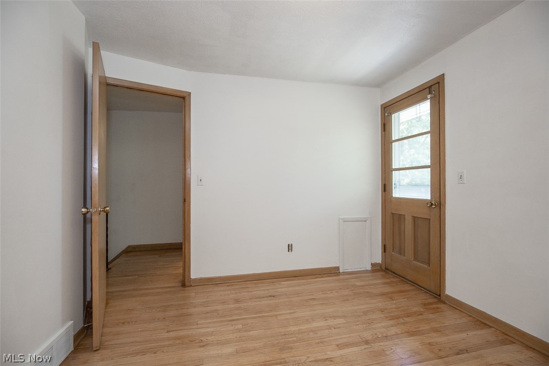 5144 Orchard Park Drive Parma OH 44134