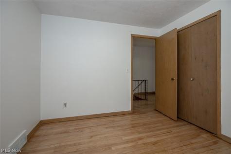 5144 Orchard Park Drive Parma OH 44134