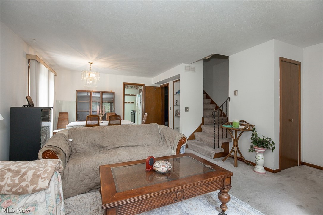 5144 Orchard Park Drive Parma OH 44134