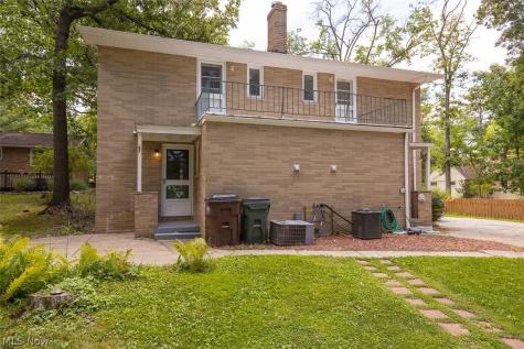 5144 Orchard Park Drive Parma OH 44134
