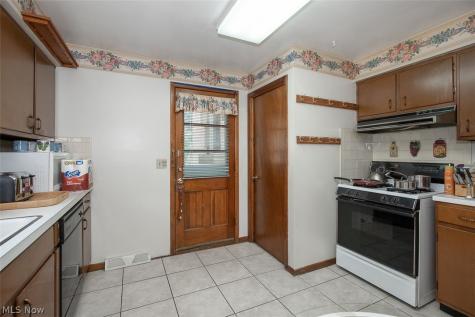 5144 Orchard Park Drive Parma OH 44134