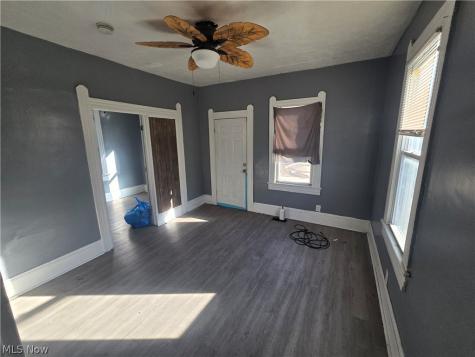1087 E 64th Street Cleveland OH 44103