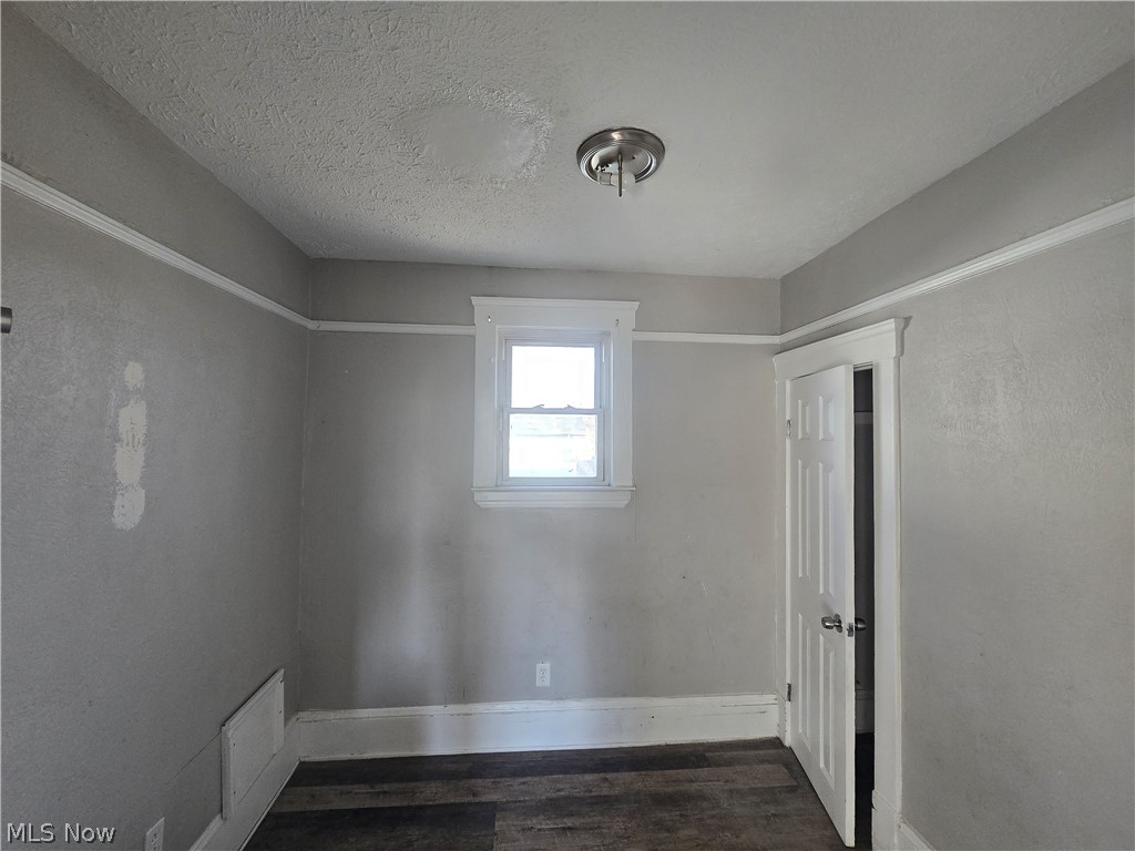 1087 E 64th Street Cleveland OH 44103