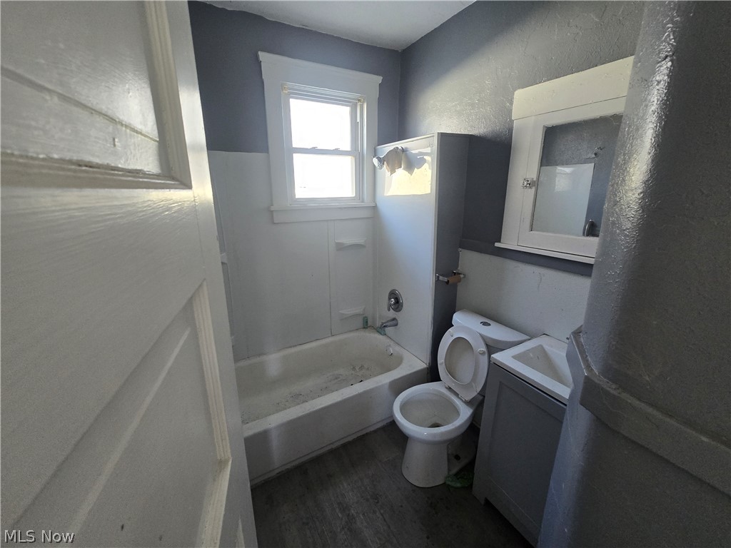 1087 E 64th Street Cleveland OH 44103
