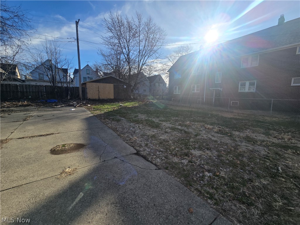 1087 E 64th Street Cleveland OH 44103