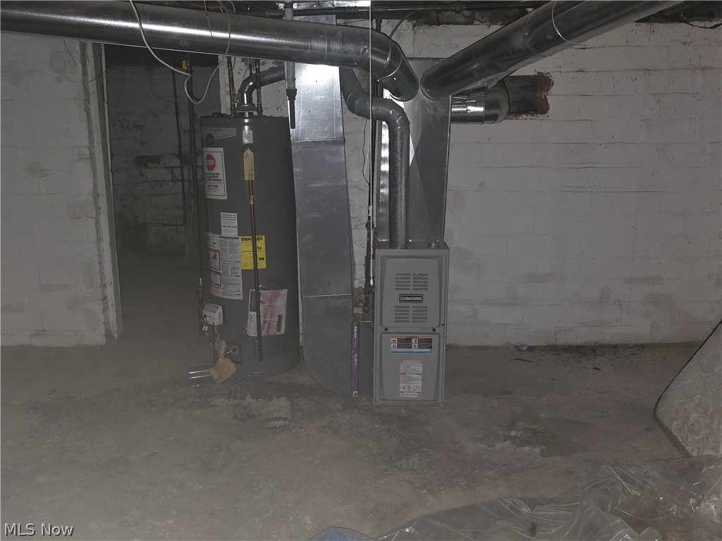 1087 E 64th Street Cleveland OH 44103