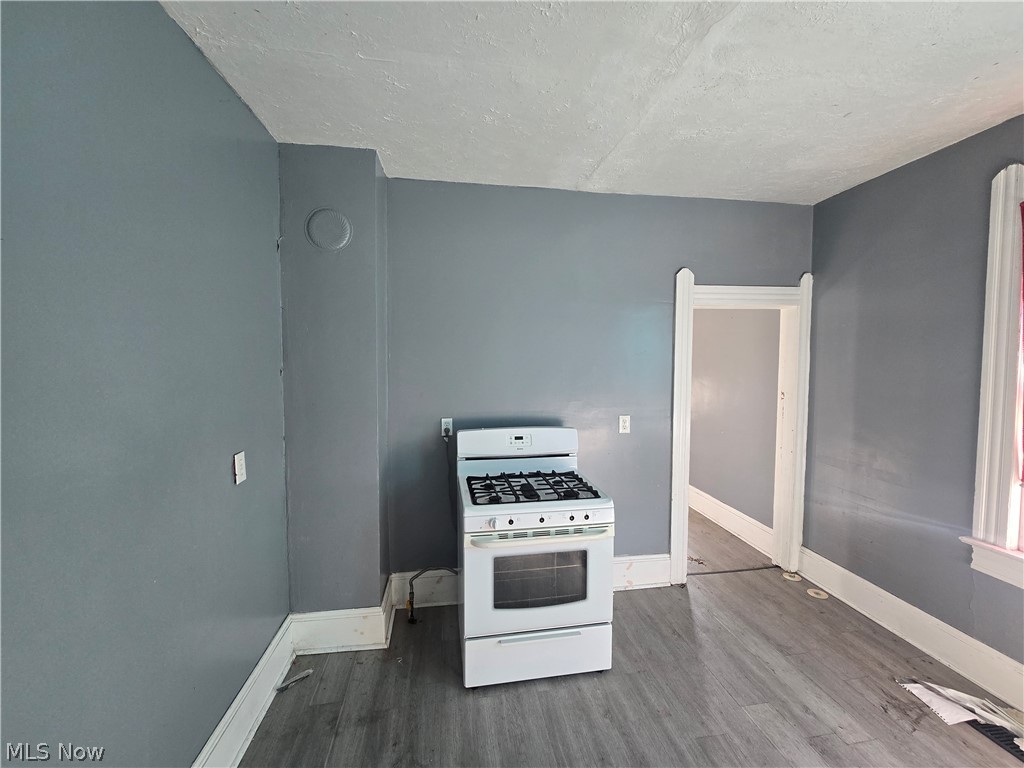 1087 E 64th Street Cleveland OH 44103